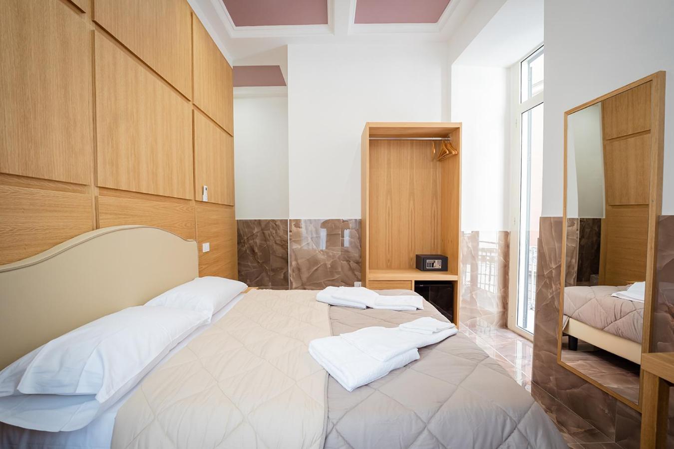 Pc Boutique H, Sea View By Clapa Group Hotel Napoli Ngoại thất bức ảnh